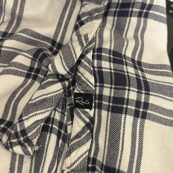 Rails Womens Hunter Navy & White Plaid
Button Down Shirt Medium Coastal Cowgirl - Picture 7 of 7